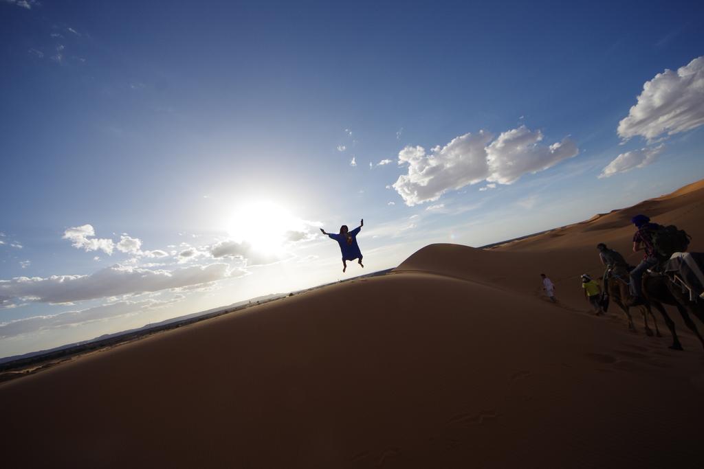 ホテル Sahara Camel Tours Camp メルズーガ 部屋 写真