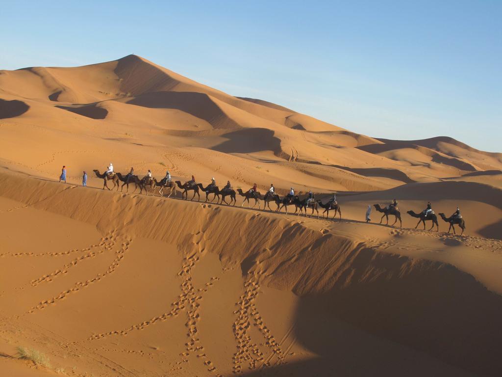 ホテル Sahara Camel Tours Camp メルズーガ 部屋 写真