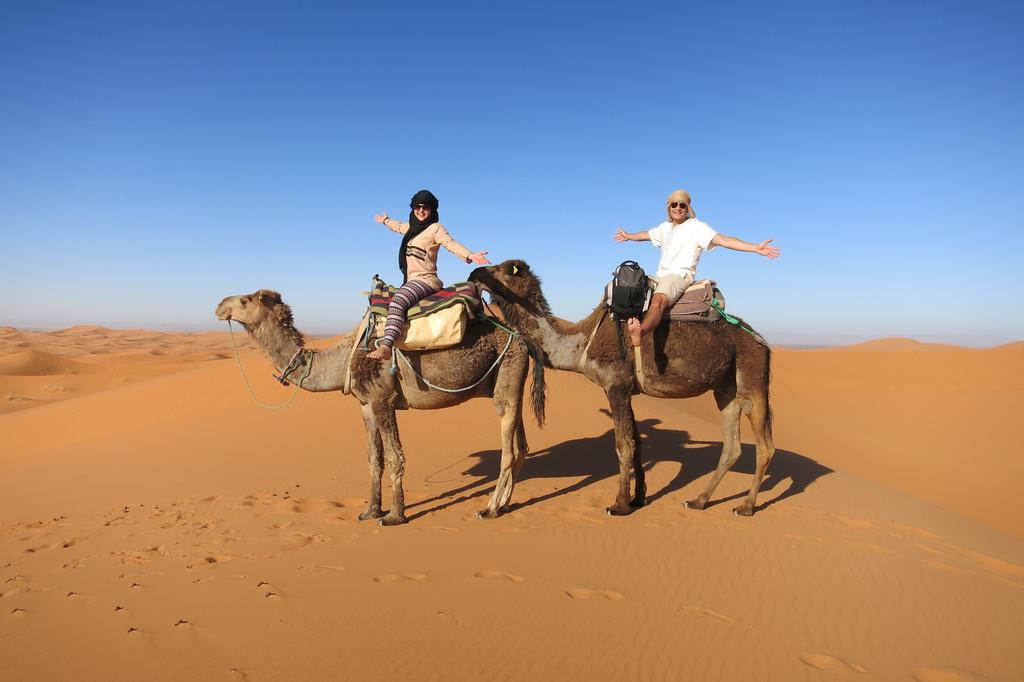 ホテル Sahara Camel Tours Camp メルズーガ 部屋 写真
