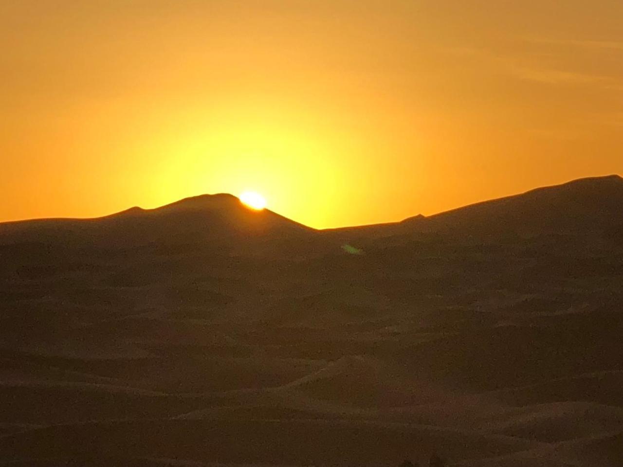 ホテル Sahara Camel Tours Camp メルズーガ エクステリア 写真